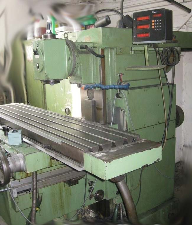 Фото консольно-фрезерного верстата FU-36